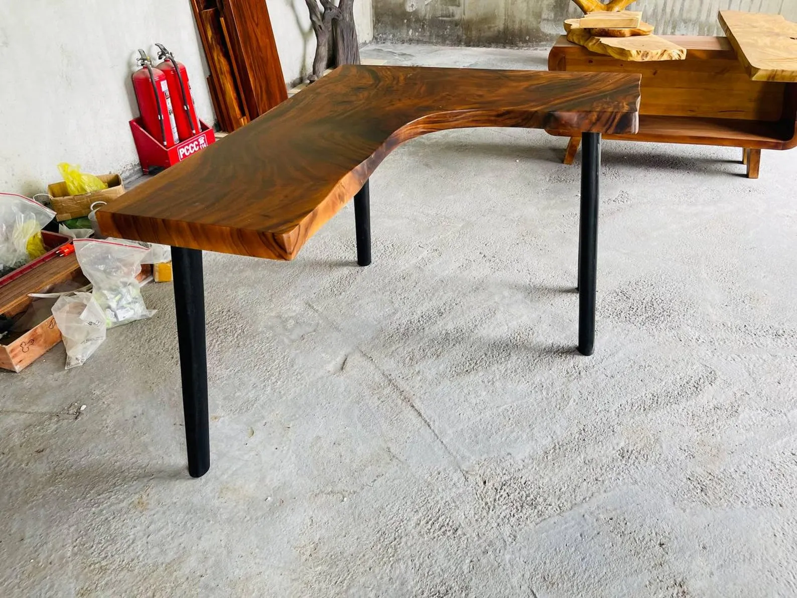 Rustic Live Edge Wooden Office Desk, Solid Wood Executive Computer Table, Natural Slab Writing Desk for Home Office - Image 2