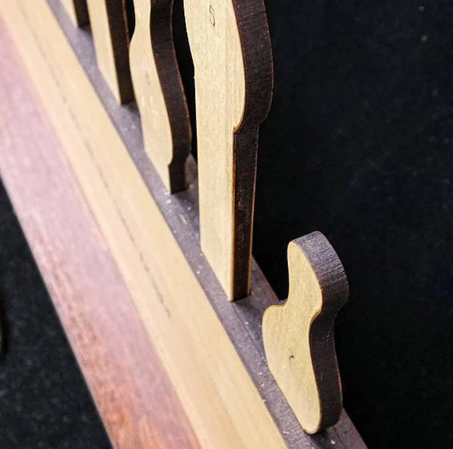 Holey Moley Puzzle ? Jumbo sized 20 inch - Image 2