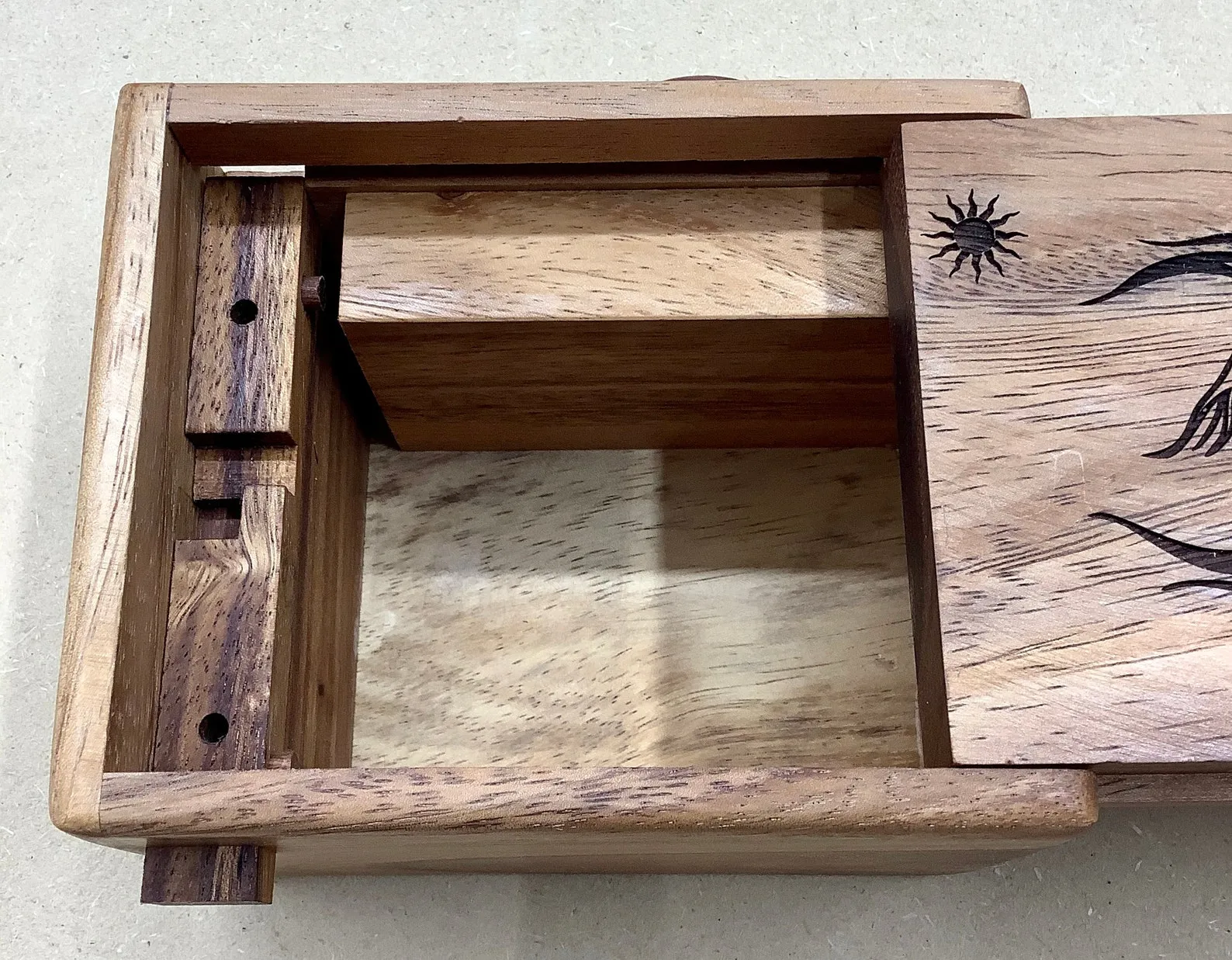 Ancient Egyptian puzzle box for adults - Beautiful maple puzzle box gift - Sequential discovery puzzle - Secret challenging tabletop box - Image 4