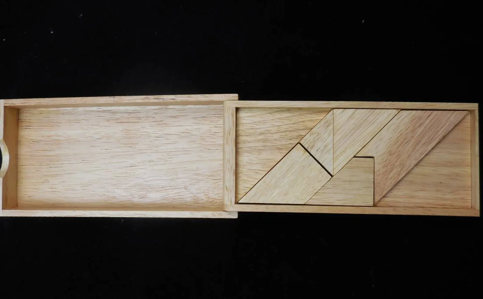 Rhombus 5 Puzzle -The 5 Pieces Make 29 Shapes - Laser Engraved Box with Flip Lid - Brain Teaser Puzzle