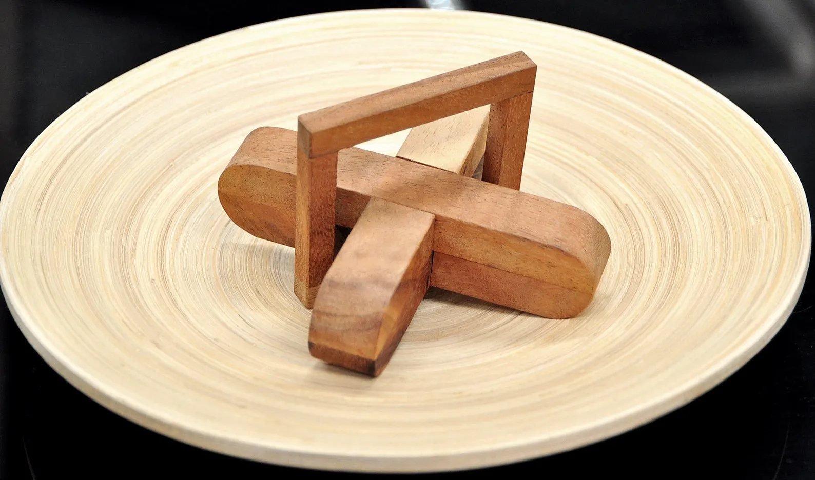 The Da Vinci Helix - XO - Wooden Brain Teaser - Difficulty 4/6 Extreme - Leonardo da Vinci Collection - Image 4