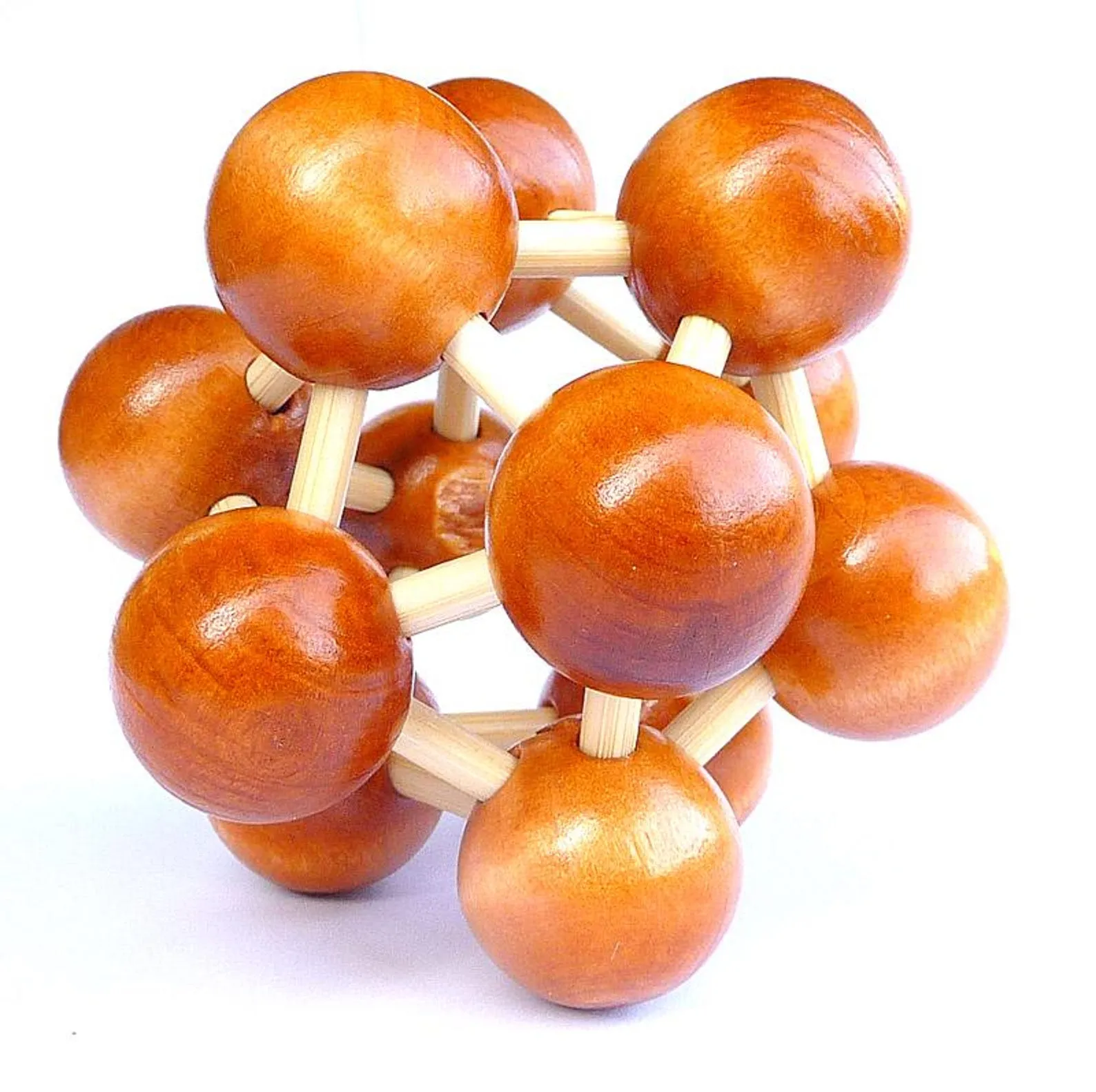 Molecule - 3D Brain Teaser in Fine Wood - Difficulty 3/6 Hard - Leonardo da Vinci Collection